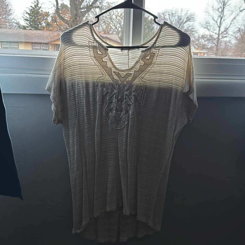 Buckle shirt worn only a couple times. Great overlay shirt